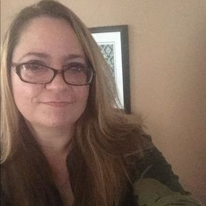 Meet your Posher, Carolyn